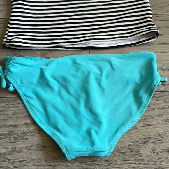 George 2-piece girls bathing suit in M (7-8) - Picture 7 of 7